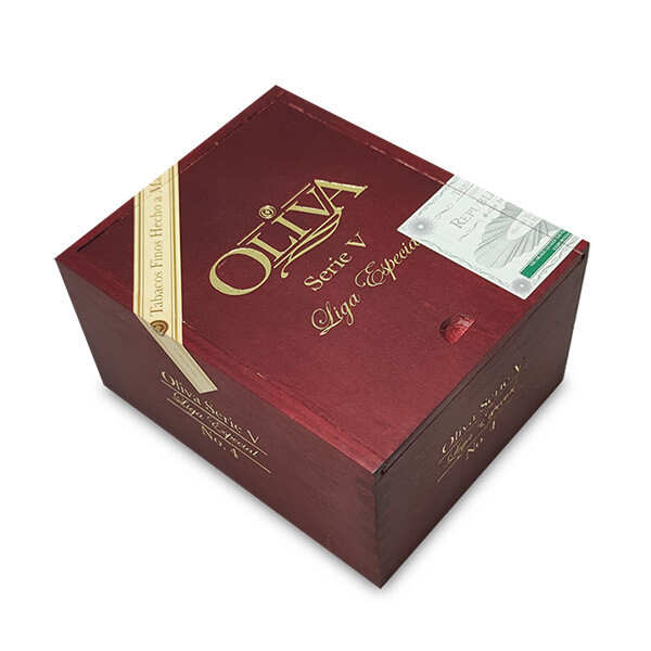 Oliva Serie V No_4 24s Box 02_768.jpg