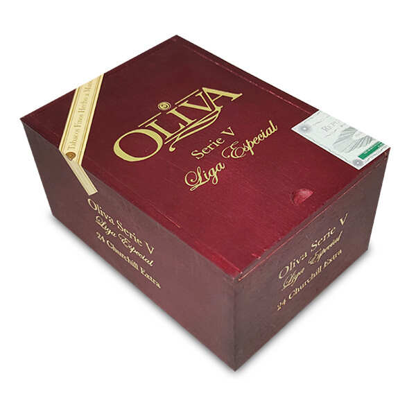 Oliva Serie V Churchill Extra 24s Box 02_716.jpg